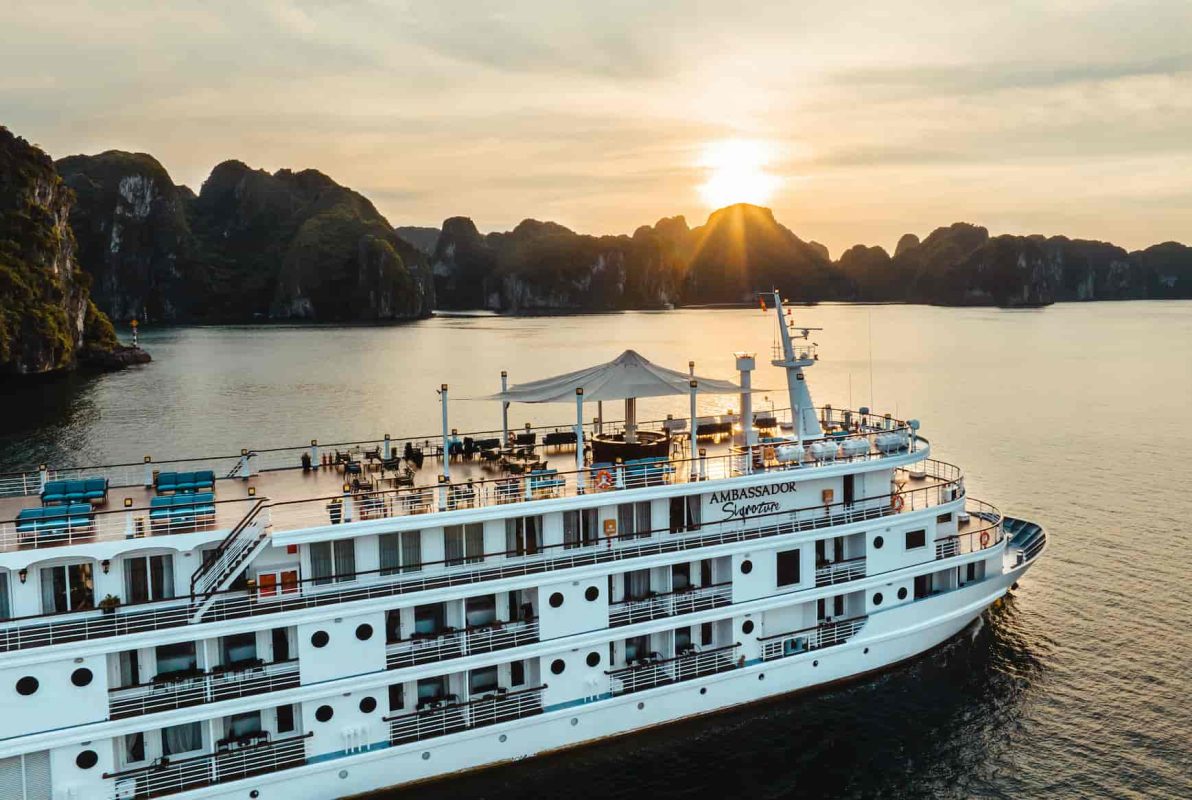 du thuyền Ambassador Signature