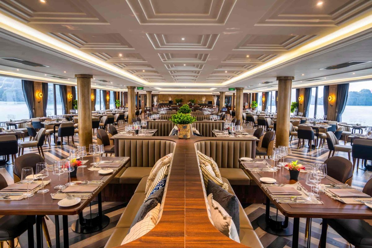 du thuyền Ambassador 1 Hạ Long