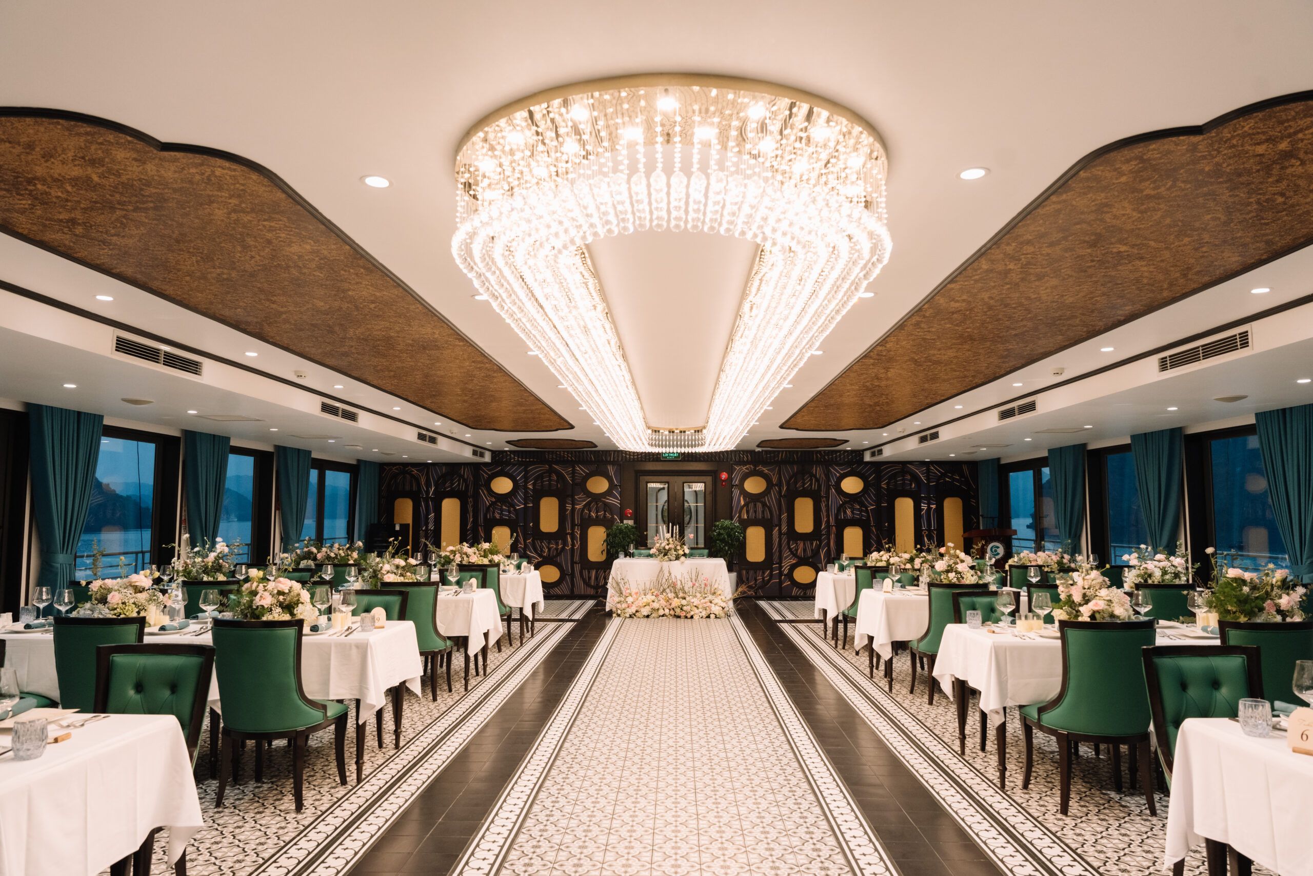 DU THUYỀN CATHERINE - Ảnh 50