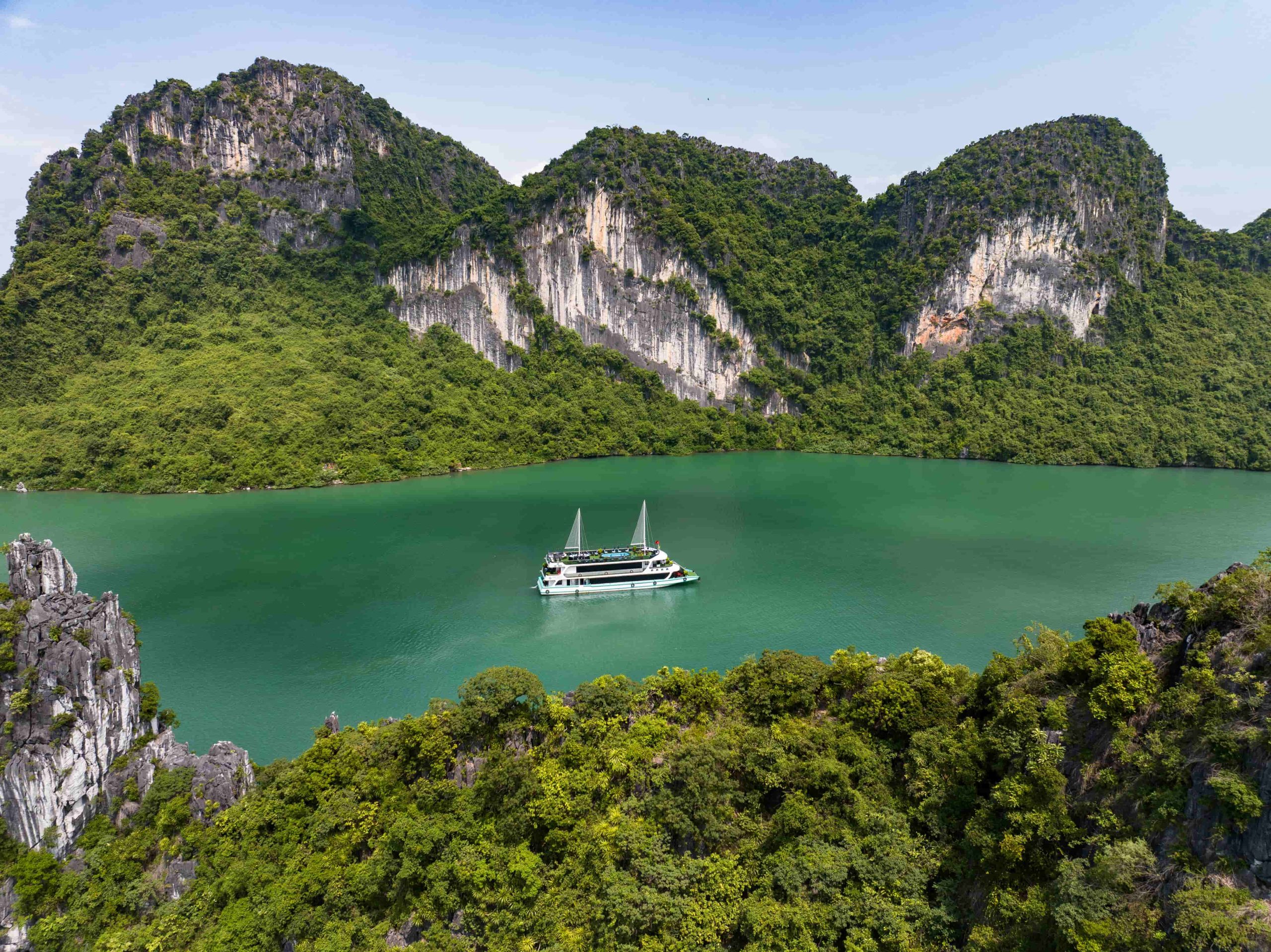 DU THUYỀN AMETHYST DAY CRUISE - Ảnh 2