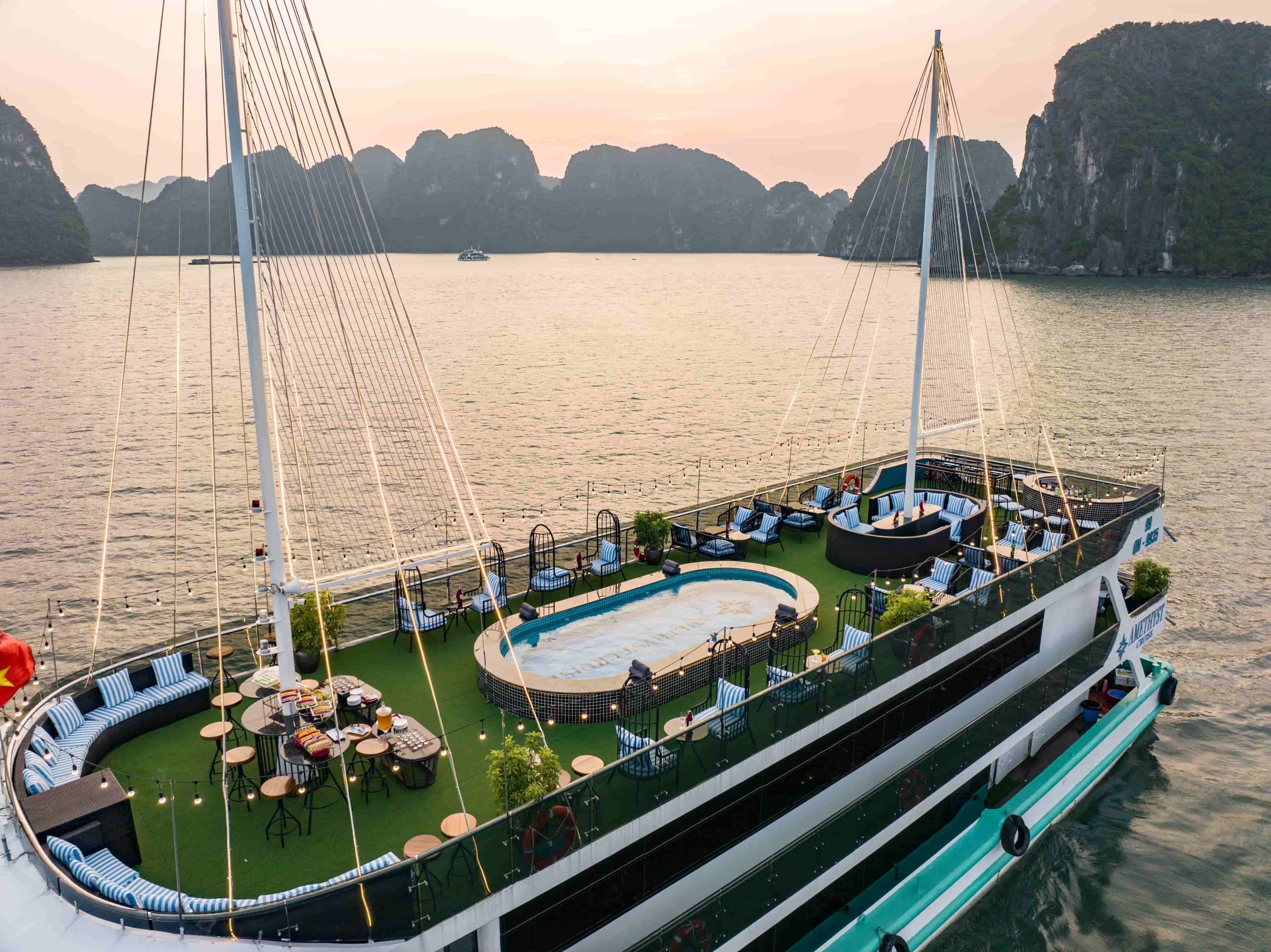 DU THUYỀN AMETHYST DAY CRUISE - Ảnh 4