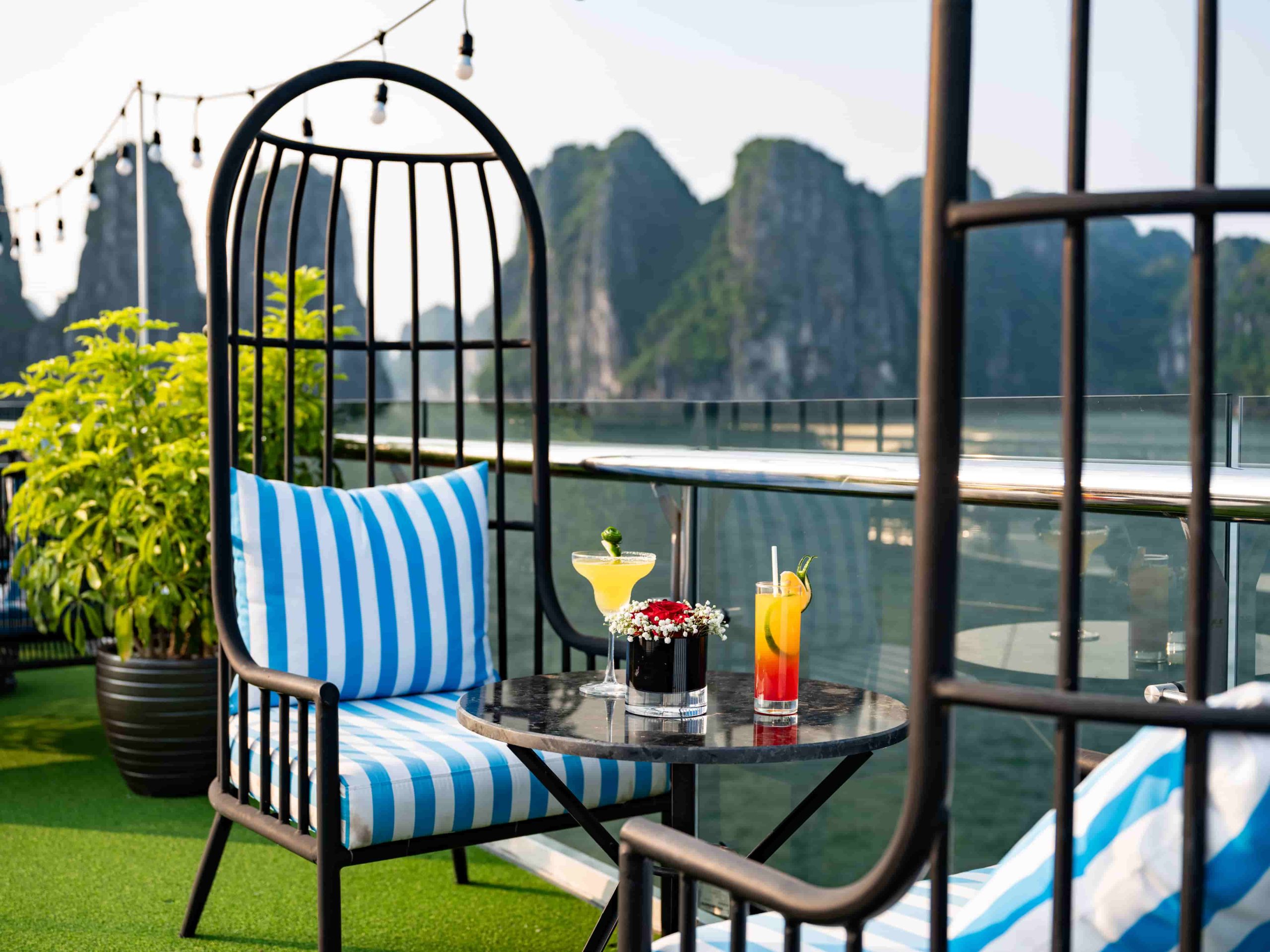 DU THUYỀN AMETHYST DAY CRUISE - Ảnh 31