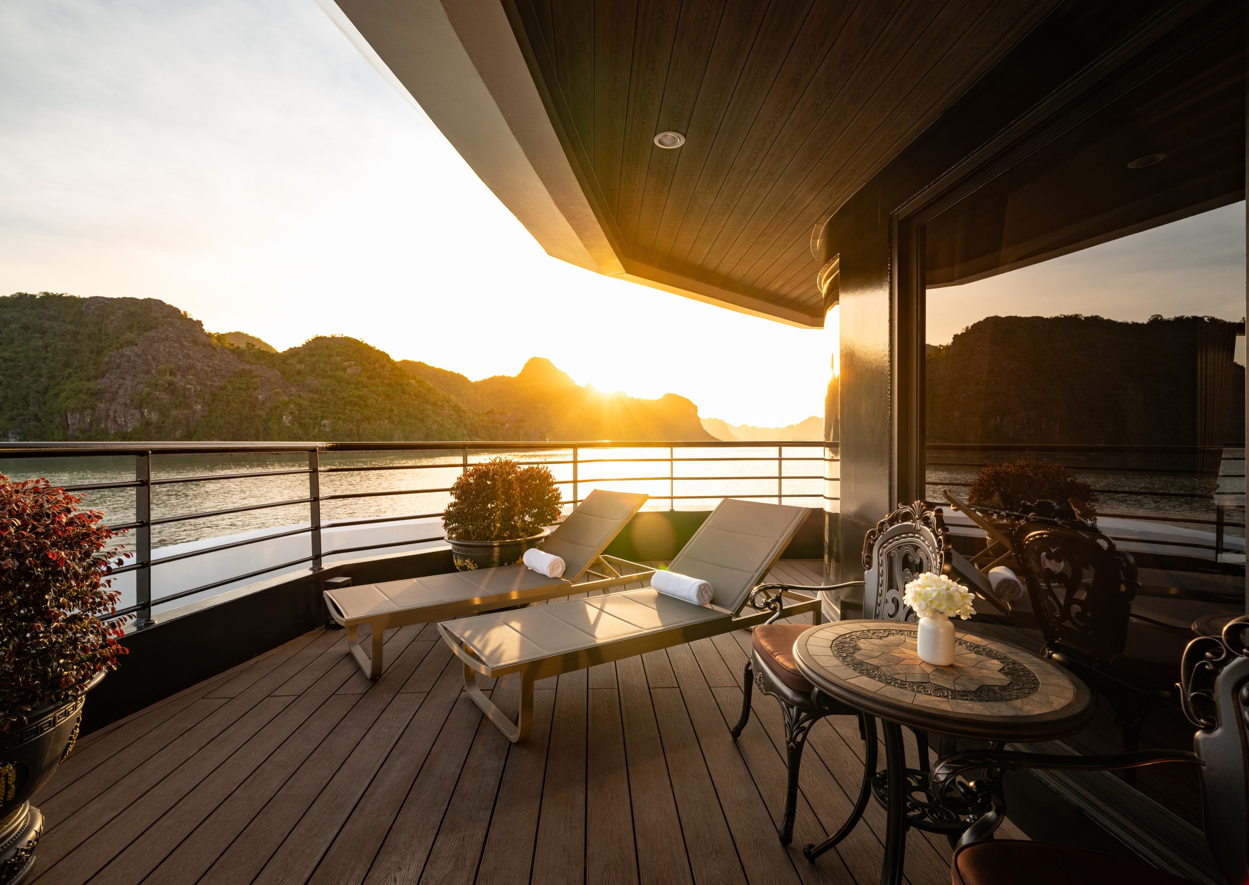 DU THUYỀN DIANA - Ảnh 9