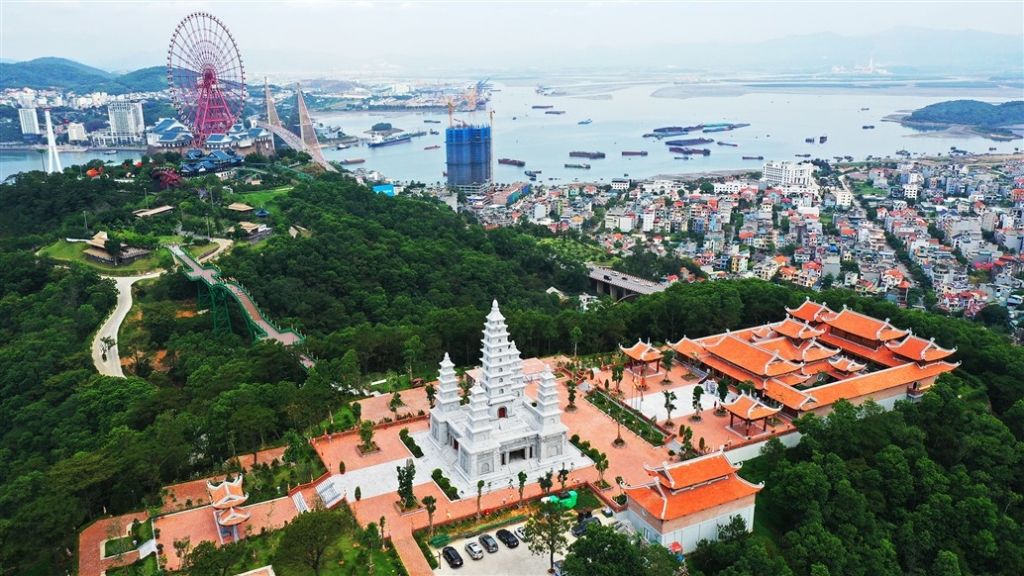 du lịch Quảng Ninh 2 ngày 1 đêm